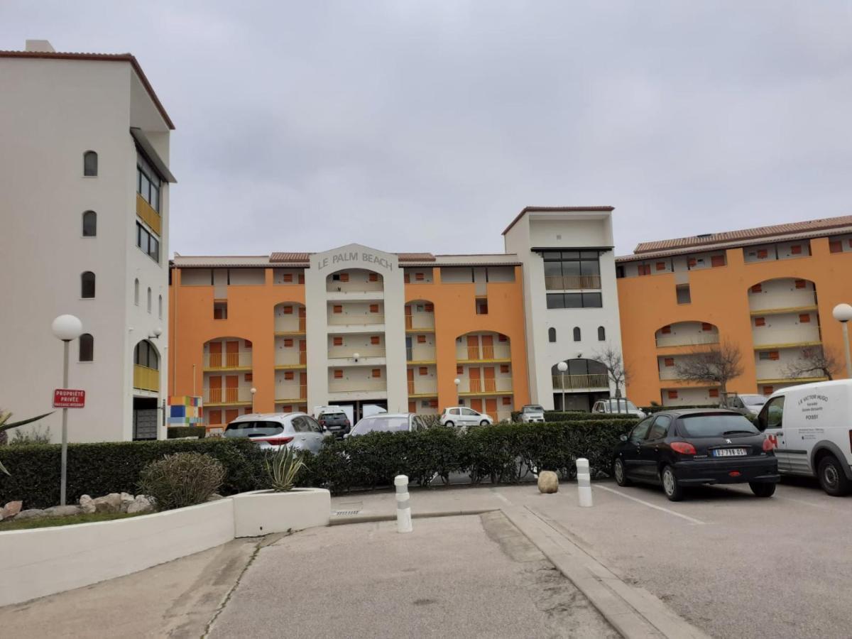 Palm Apartment *